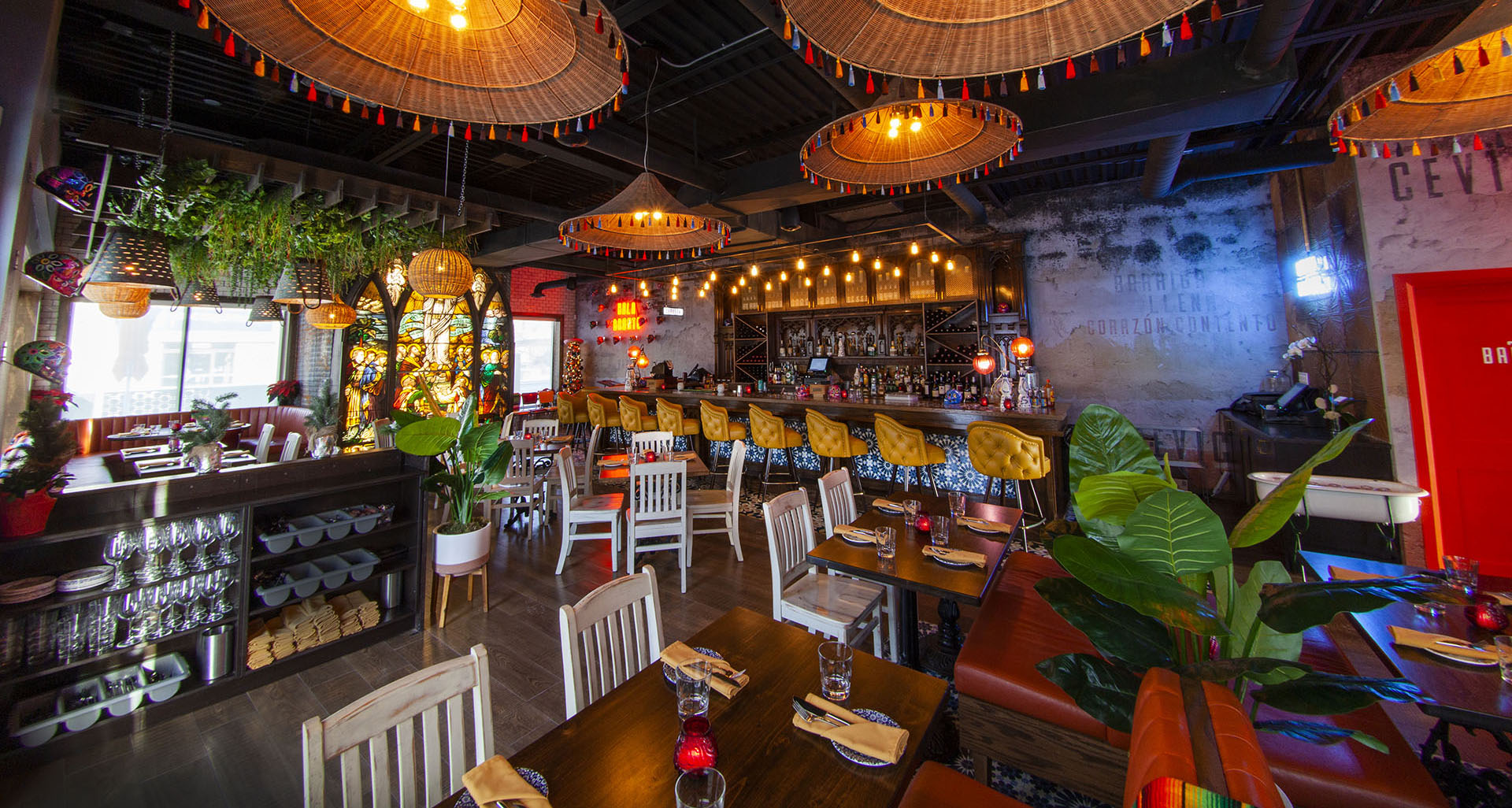 Interior of Por Vida restaurant